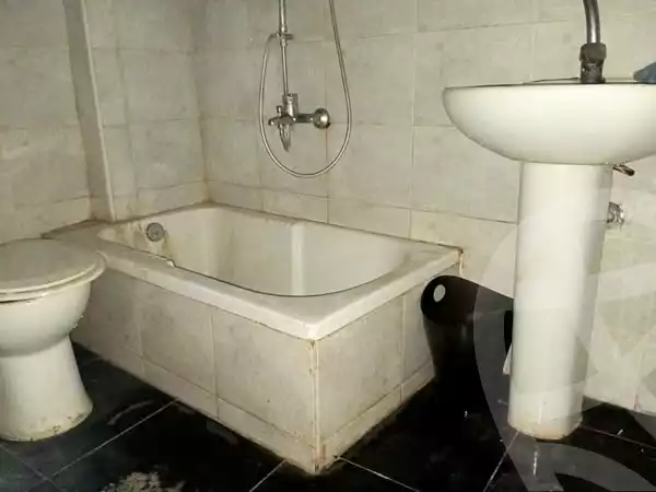 https://aqarmap.com.eg/ar/listing/6038192-for-sale-alexandria-l-jmy-lbytsh-ain-shams-st