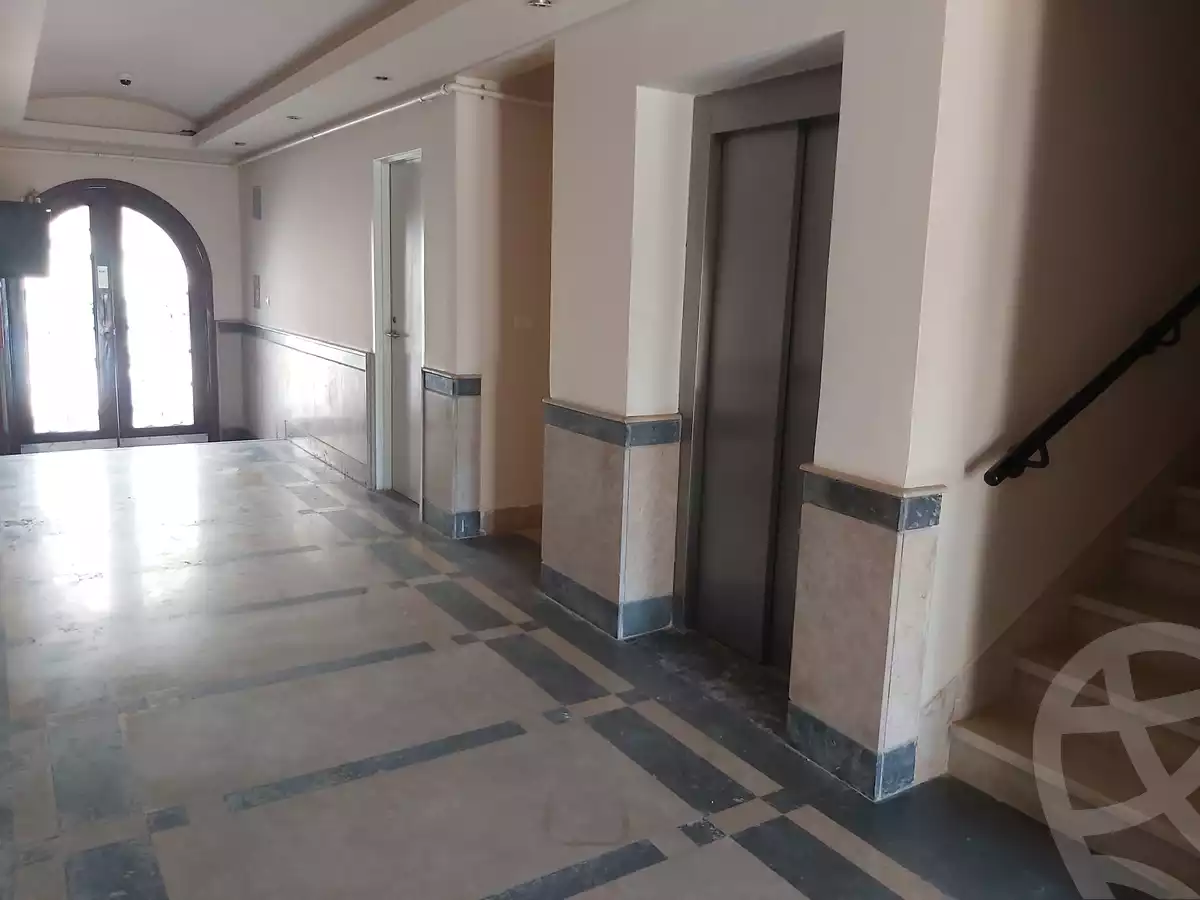 https://aqarmap.com.eg/en/listing/6038351-for-rent-cairo-new-cairo-compounds-hyde-park-centre-ville-hyde-park