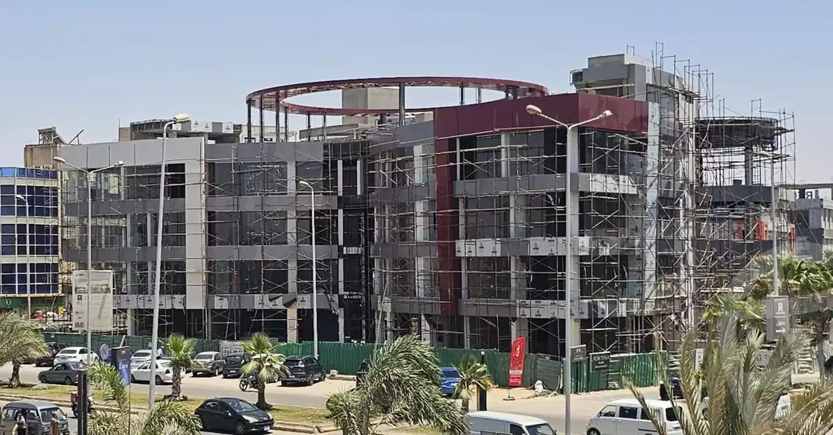 https://aqarmap.com.eg/en/listing/6038952-for-sale-cairo-el-sheikh-zayed-city-shr-lshbb