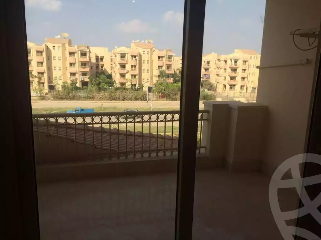 https://aqarmap.com.eg/en/listing/6041871-for-sale-cairo-el-sheikh-zayed-city-compounds-greens