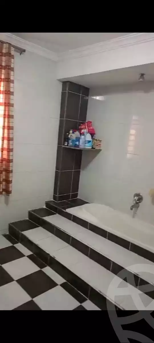 https://aqarmap.com.eg/ar/listing/6042598-for-sale-cairo-mokattam-lhdb-l-ly-diplomats-neighborhood -street-44