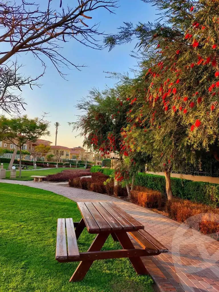 https://aqarmap.com.eg/en/listing/6043681-for-sale-cairo-new-cairo-compounds-hyde-park-greens-hyde-park-compound