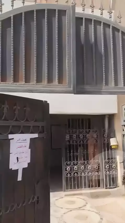 https://aqarmap.com.eg/en/listing/6045876-for-sale-cairo-el-sheikh-zayed-city-alex-cairo-desert-road-smart-village-y-r-sy-byzns-brk-sfrykw-llstthmr-l-qry