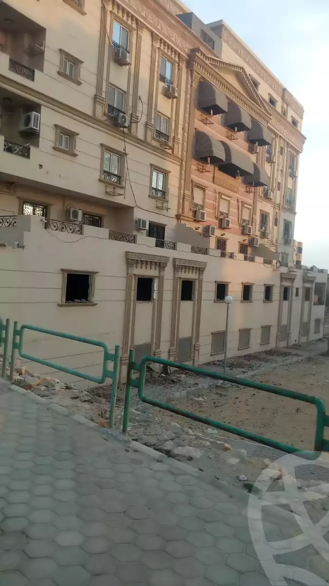 https://aqarmap.com.eg/en/listing/6045978-for-sale-cairo-new-cairo-gharb-arabila-doctor-hani-maher-st