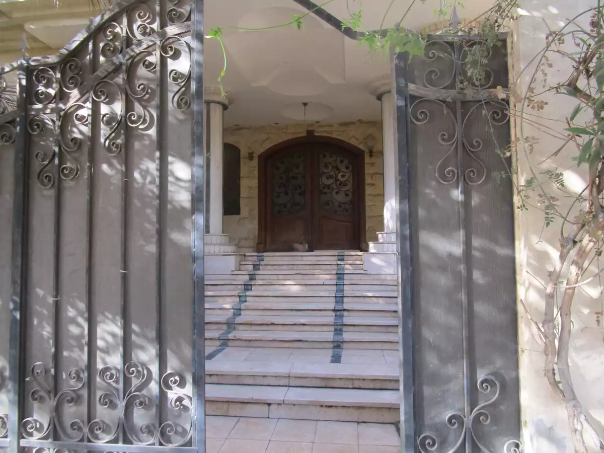 https://aqarmap.com.eg/en/listing/6048409-for-sale-cairo-new-cairo-el-choueifat-al-shouyfat-st
