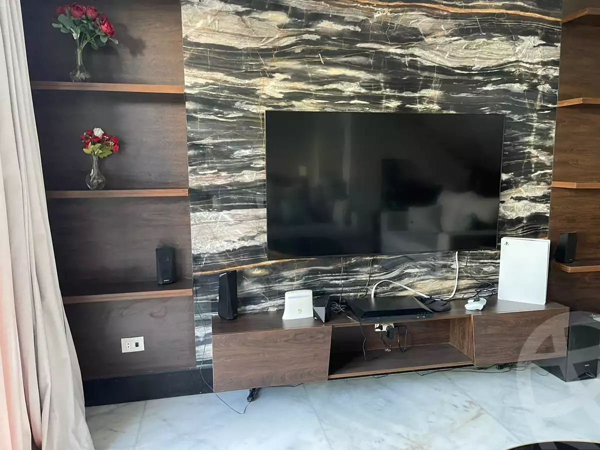 https://aqarmap.com.eg/en/listing/6048812-for-rent-cairo-el-sheikh-zayed-city-compounds-the-courtyard
