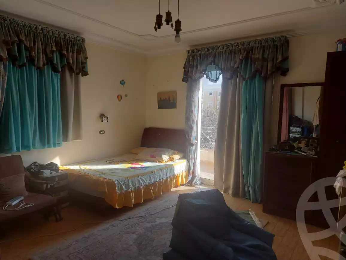 https://aqarmap.com.eg/en/listing/6048840-for-sale-cairo-el-sheikh-zayed-city-compounds-el-yasmeen-compound