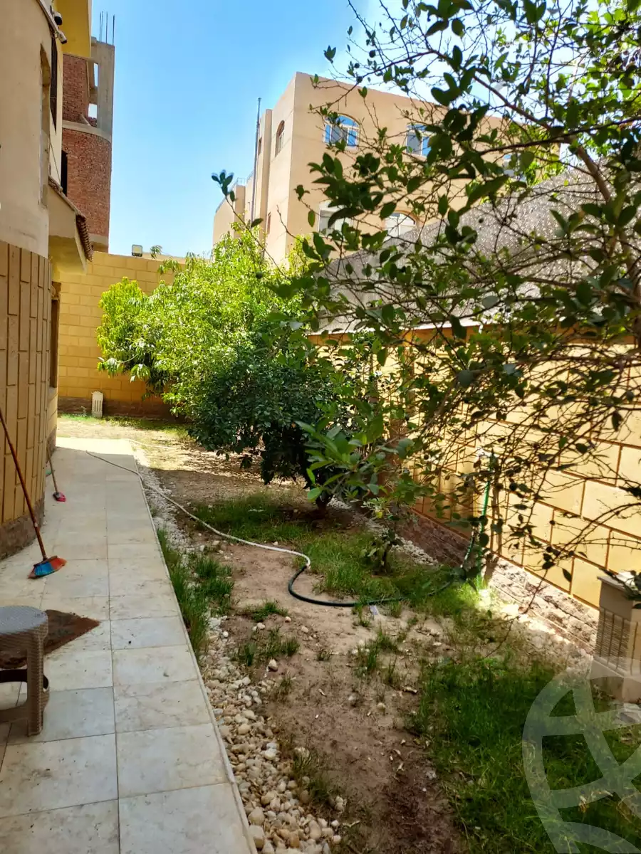 https://aqarmap.com.eg/en/listing/6048988-for-sale-cairo-el-sheikh-zayed-city-compounds-el-yasmeen-compound