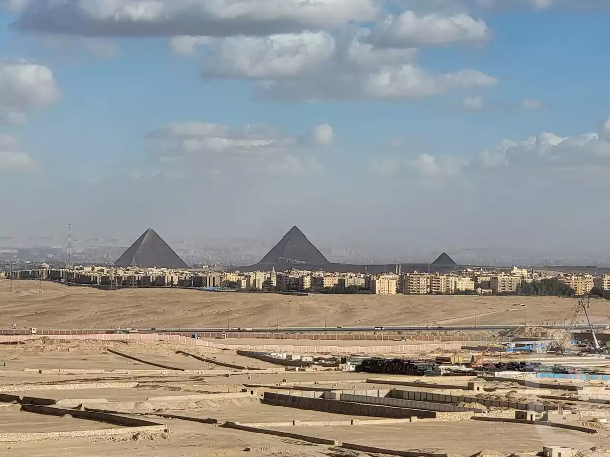 https://aqarmap.com.eg/en/listing/6052290-for-rent-cairo-6th-of-october-compounds-new-giza-wyst-rydj-ryzydns-nyw-jyz-llttwyr-l-qry
