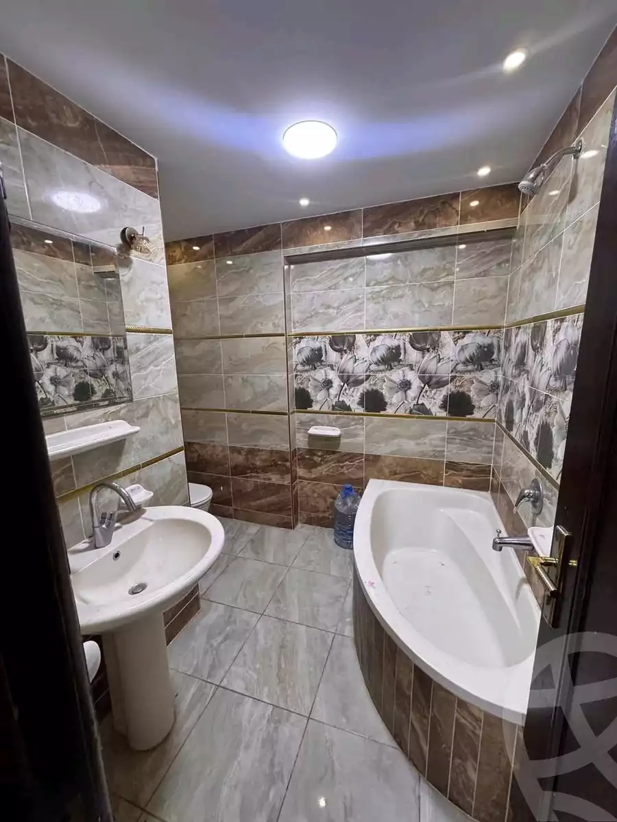 https://aqarmap.com.eg/ar/listing/6054819-for-sale-alexandria-l-jmy-lbytsh-al-kaada-st