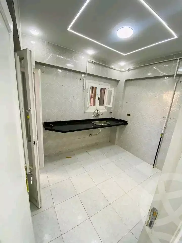 https://aqarmap.com.eg/ar/listing/6055176-for-sale-alexandria-l-jmy-lbytsh-al-nouqrashi-st