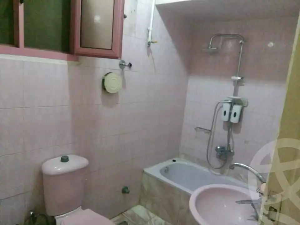 https://aqarmap.com.eg/en/listing/6055703-for-sale-qalyubia-shubra-el-khaima-shubra-el-khaima-city-hamis-st