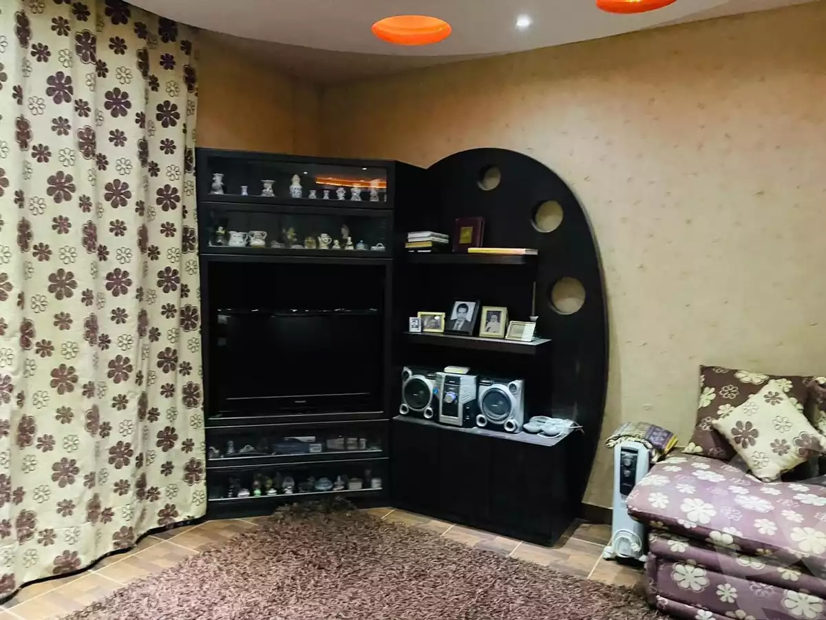 https://aqarmap.com.eg/en/listing/6062039-for-sale-cairo-el-sheikh-zayed-city-compounds