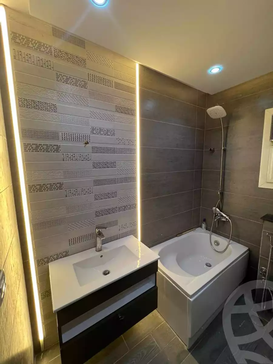 https://aqarmap.com.eg/en/listing/6065724-for-sale-cairo-new-cairo-ganob-el-akadamiya-south-academy-o-el-sheikh-mostafa-ismael-st