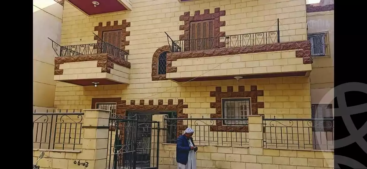 https://aqarmap.com.eg/en/listing/6066242-for-sale-sharqia-10th-of-ramadan-al-hay-al-khames-wa-eshroon