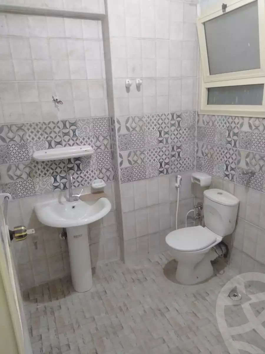 https://aqarmap.com.eg/en/listing/6067242-for-rent-alexandria-l-jmy-lbytsh-al-nouqrashi-st