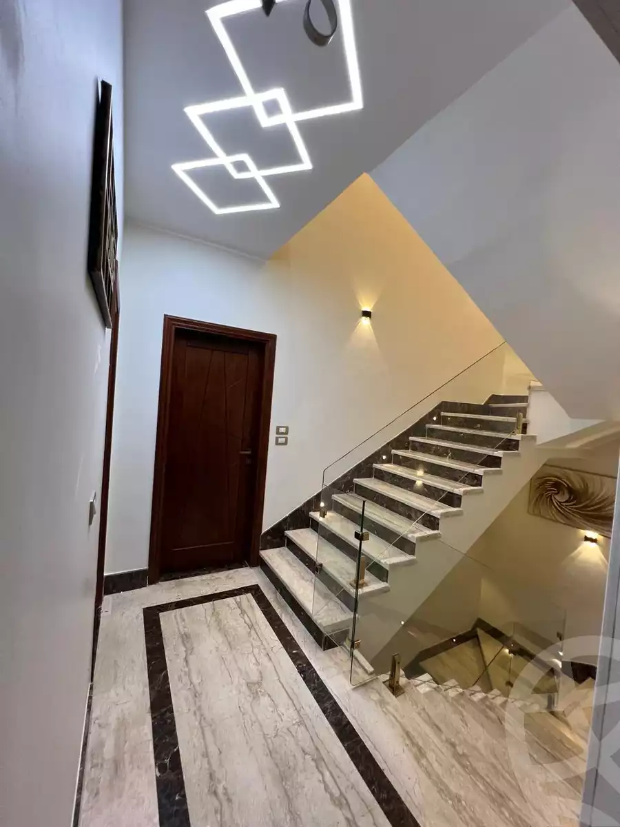 https://aqarmap.com.eg/ar/listing/6069080-for-sale-cairo-el-sheikh-zayed-city-compounds-el-khamayel