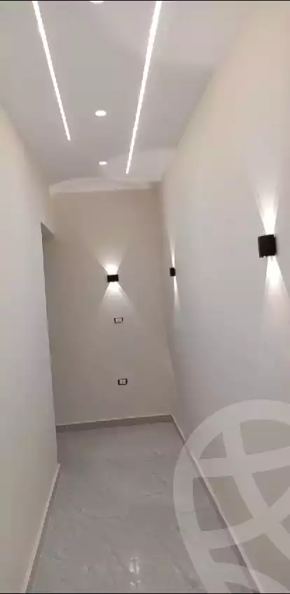 https://aqarmap.com.eg/en/listing/6069190-for-sale-cairo-el-sheikh-zayed-city-compounds-el-khamayel