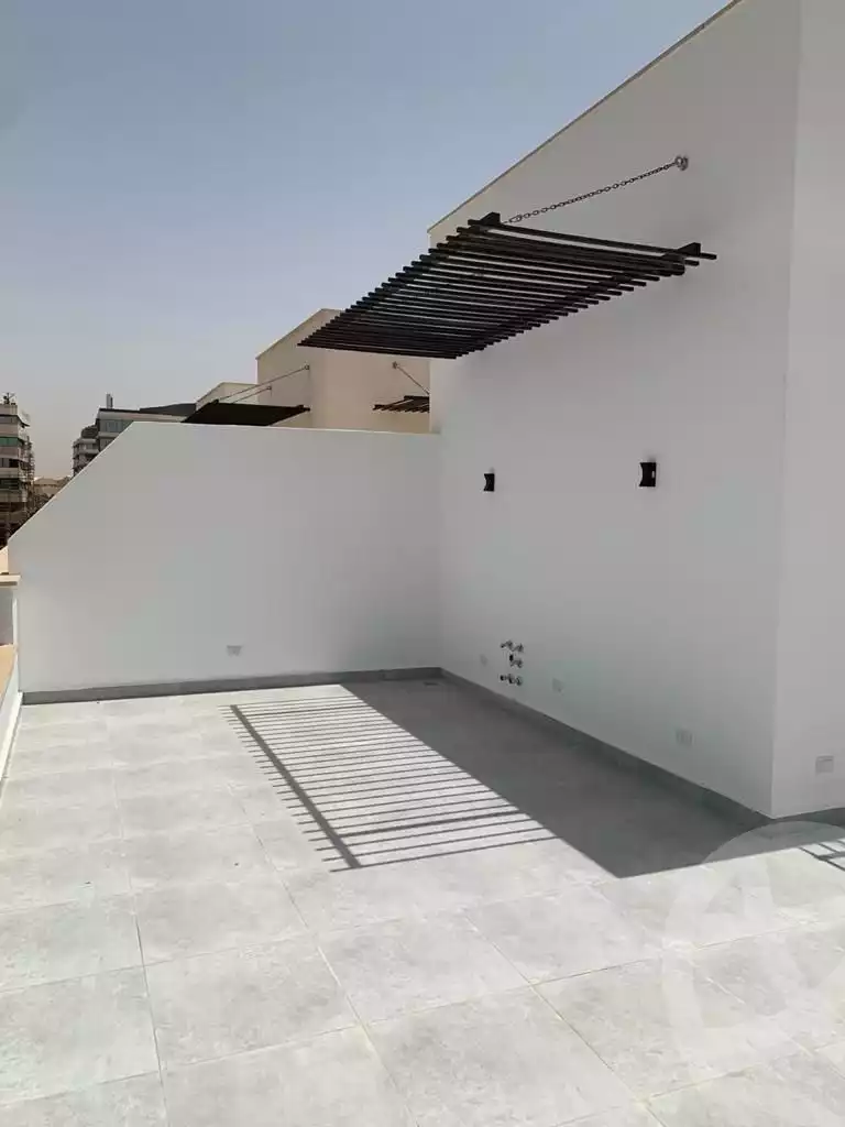 https://aqarmap.com.eg/ar/listing/6069400-for-rent-cairo-el-sheikh-zayed-city-compounds-kmbwnd-wyst-twn-swdyk