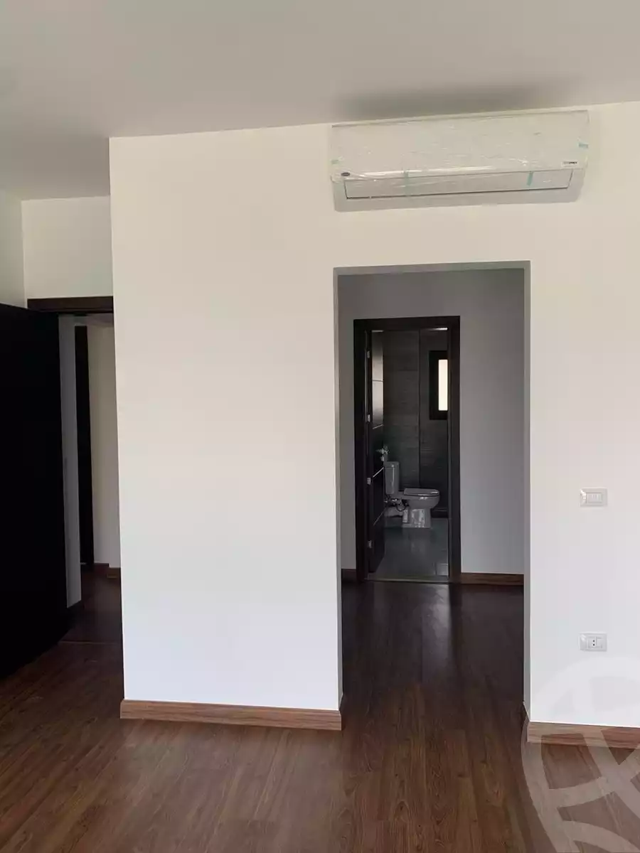 https://aqarmap.com.eg/ar/listing/6069400-for-rent-cairo-el-sheikh-zayed-city-compounds-kmbwnd-wyst-twn-swdyk
