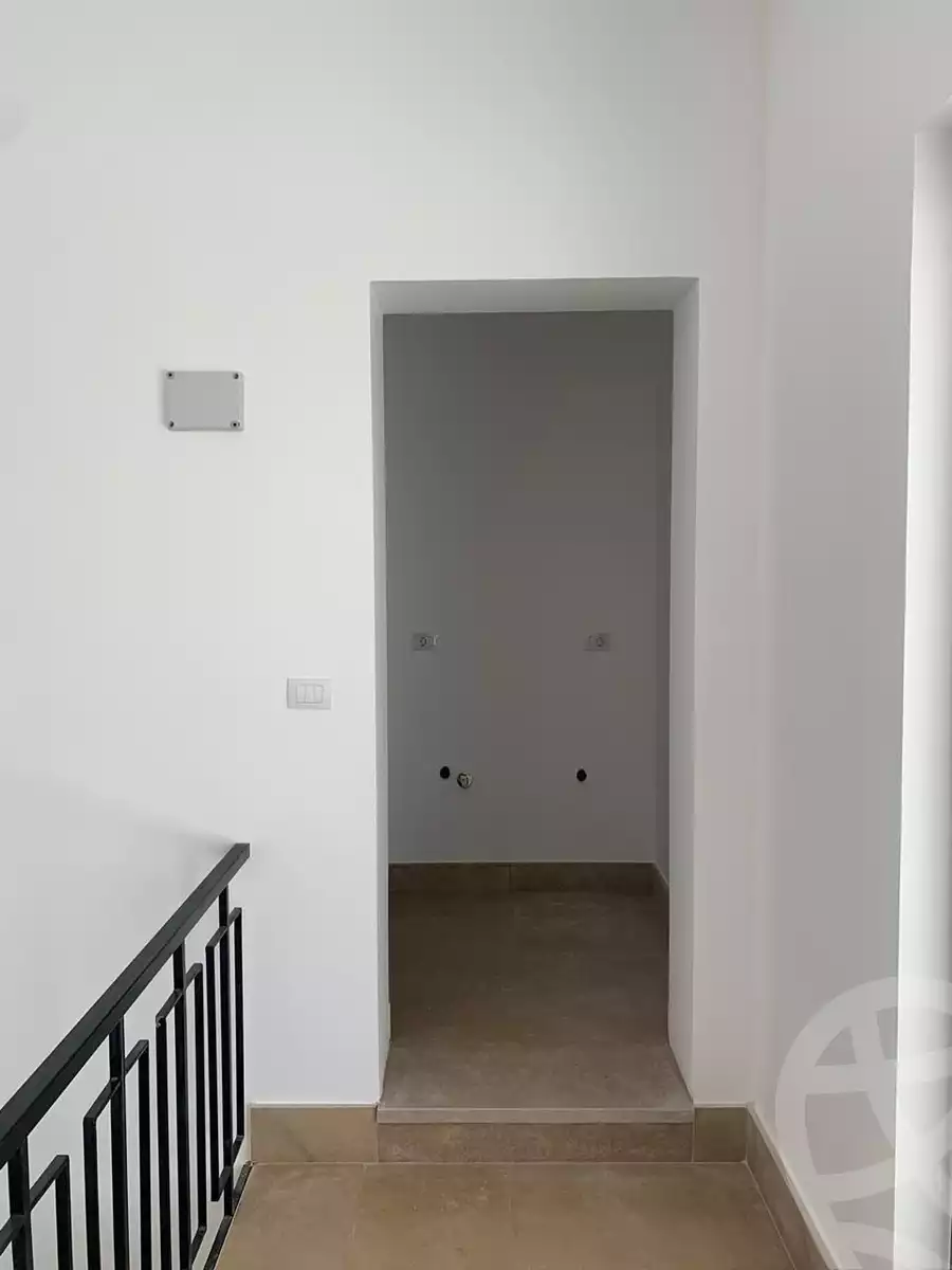 https://aqarmap.com.eg/ar/listing/6069400-for-rent-cairo-el-sheikh-zayed-city-compounds-kmbwnd-wyst-twn-swdyk