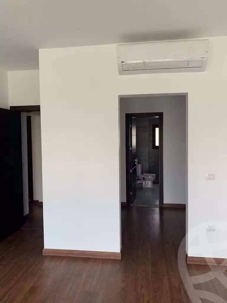 https://aqarmap.com.eg/ar/listing/6069400-for-rent-cairo-el-sheikh-zayed-city-compounds-kmbwnd-wyst-twn-swdyk