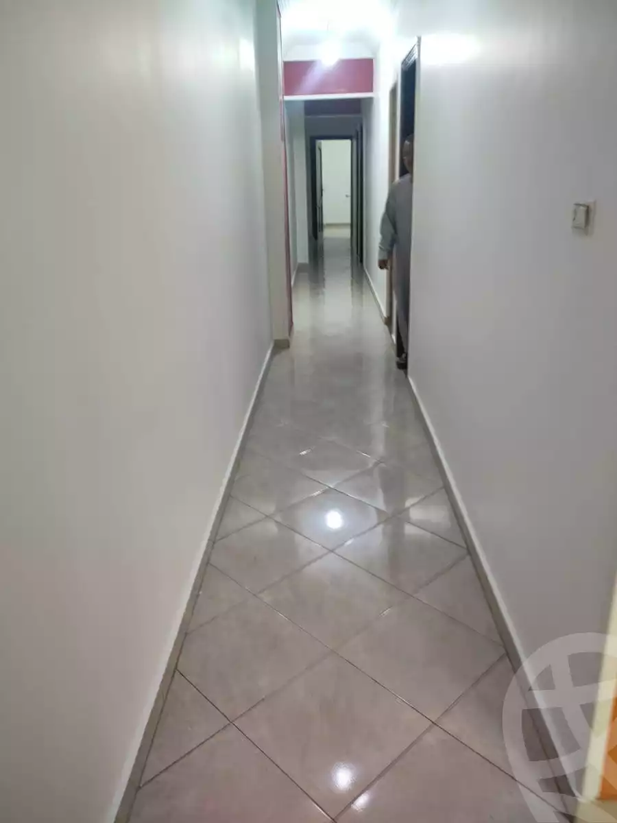 https://aqarmap.com.eg/en/listing/6071129-for-sale-cairo-helwan-helwan-el-sharkeya-mostafa-safwat-st