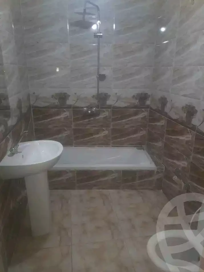 https://aqarmap.com.eg/en/listing/6071784-for-rent-cairo-helwan-kwrnysh-hlwn