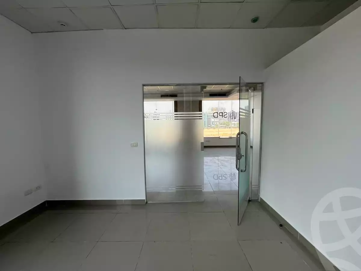 https://aqarmap.com.eg/ar/listing/6072742-for-rent-cairo-new-cairo-90th-street-south-teseen-st