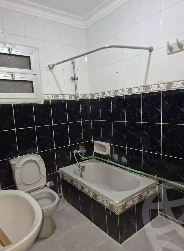 https://aqarmap.com.eg/ar/listing/6073894-for-sale-cairo-mokattam-lhdb-l-ly-shareaa-9