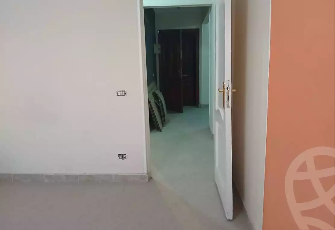 https://aqarmap.com.eg/en/listing/6077946-for-sale-cairo-mokattam-el-hadabah-el-wosta-el-mantaqa-el-rabaa-street-33