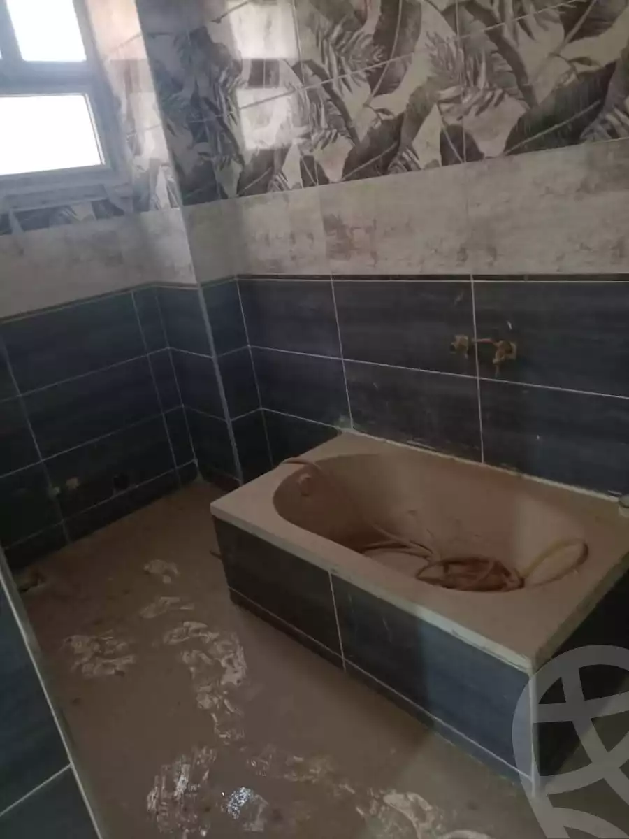 https://aqarmap.com.eg/en/listing/6078651-for-sale-cairo-ain-shams-ahmed-esmat-st
