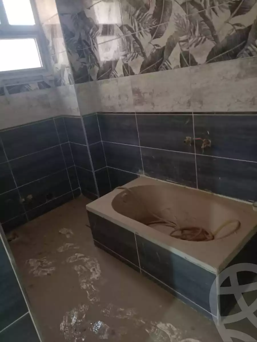https://aqarmap.com.eg/en/listing/6079383-for-sale-cairo-ain-shams-ahmed-esmat-st