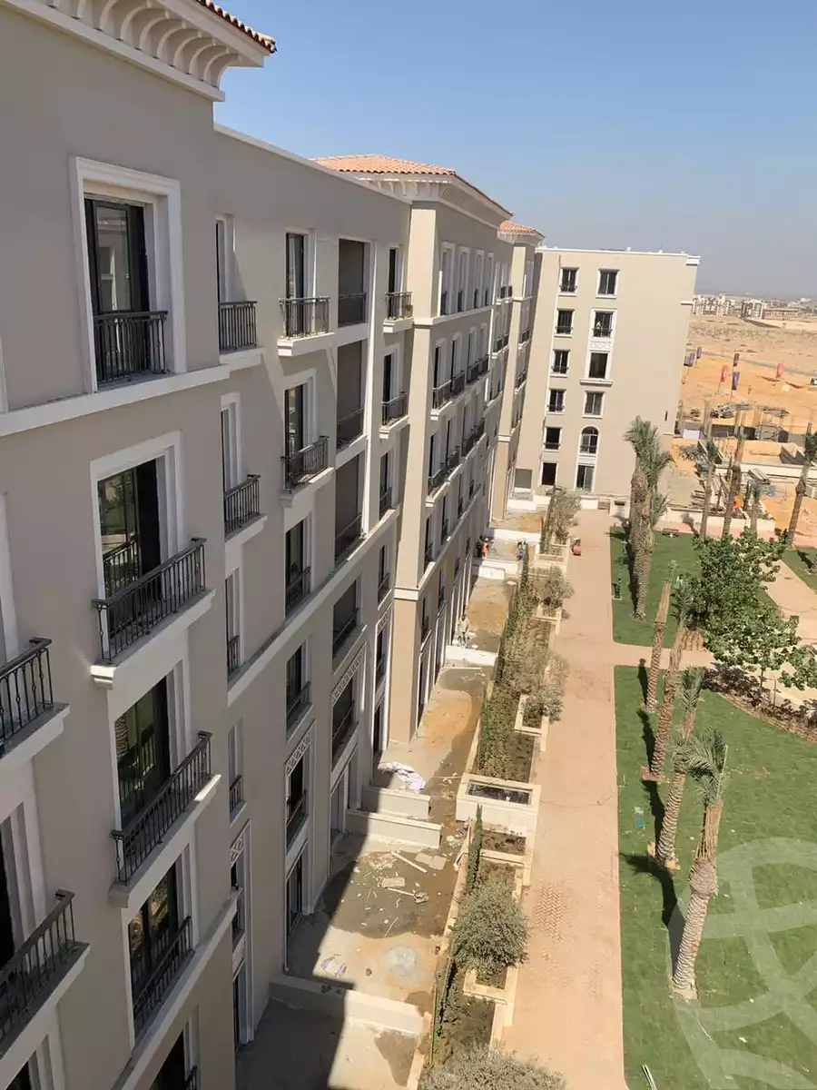 https://aqarmap.com.eg/en/listing/6080031-for-sale-cairo-el-sheikh-zayed-city-compounds-kmbwnd-fyldj-wyst-dr-llttwyr