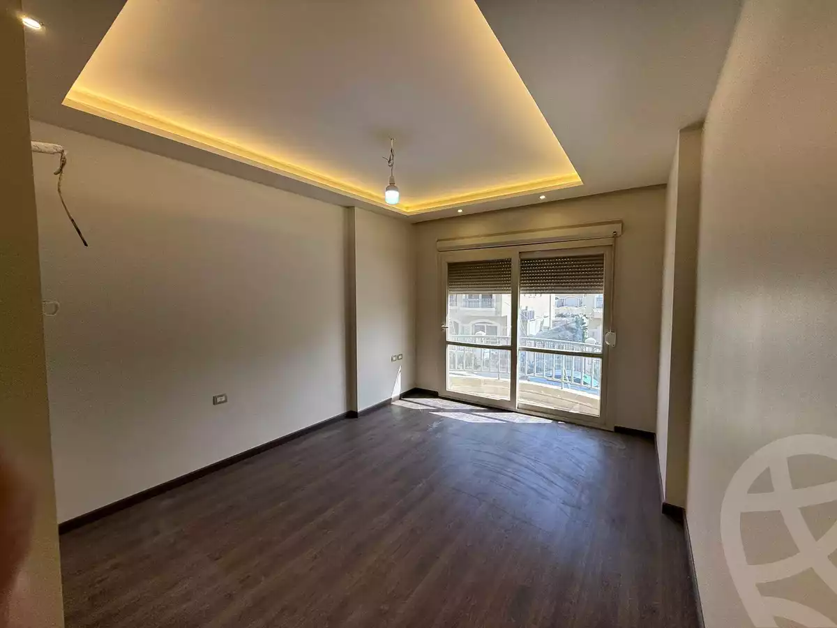 https://aqarmap.com.eg/en/listing/6080219-for-sale-cairo-new-cairo-compounds-el-patio-oro