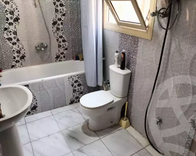 https://aqarmap.com.eg/en/listing/6077545-for-sale-cairo-helwan-helwan-el-sharkeya-ryad-pasha-st