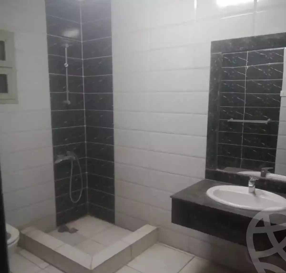 https://aqarmap.com.eg/en/listing/6082169-for-rent-cairo-mokattam-lhdb-l-ly-shareaa-9