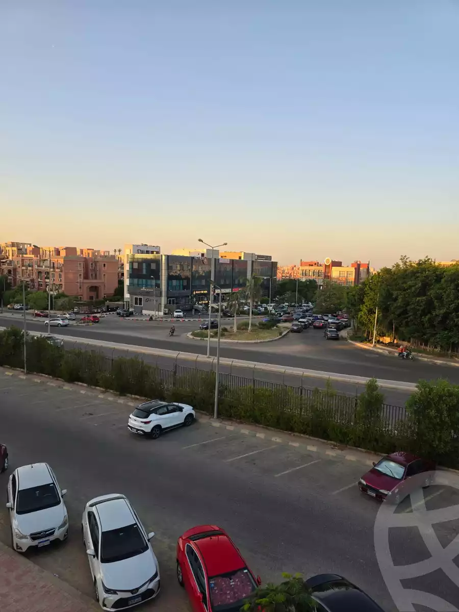 https://aqarmap.com.eg/en/listing/6083595-for-sale-cairo-el-sheikh-zayed-city-compounds-dr-msr