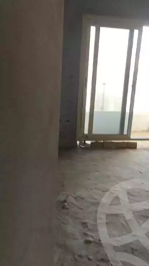 https://aqarmap.com.eg/ar/listing/6083947-for-sale-cairo-el-sheikh-zayed-city-compounds-el-khamayel
