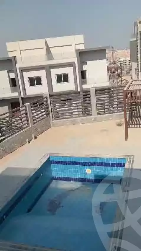 https://aqarmap.com.eg/ar/listing/6083947-for-sale-cairo-el-sheikh-zayed-city-compounds-el-khamayel