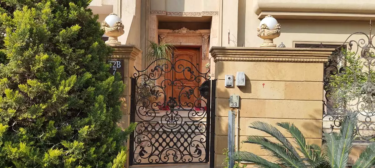 https://aqarmap.com.eg/en/listing/6084049-for-sale-cairo-6th-of-october-compounds-rwyl-fly