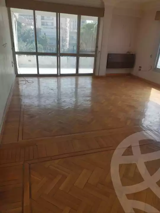 https://aqarmap.com.eg/en/listing/6057870-for-sale-cairo-heliopolis-ard-el-golf-nabil-el-wakkad
