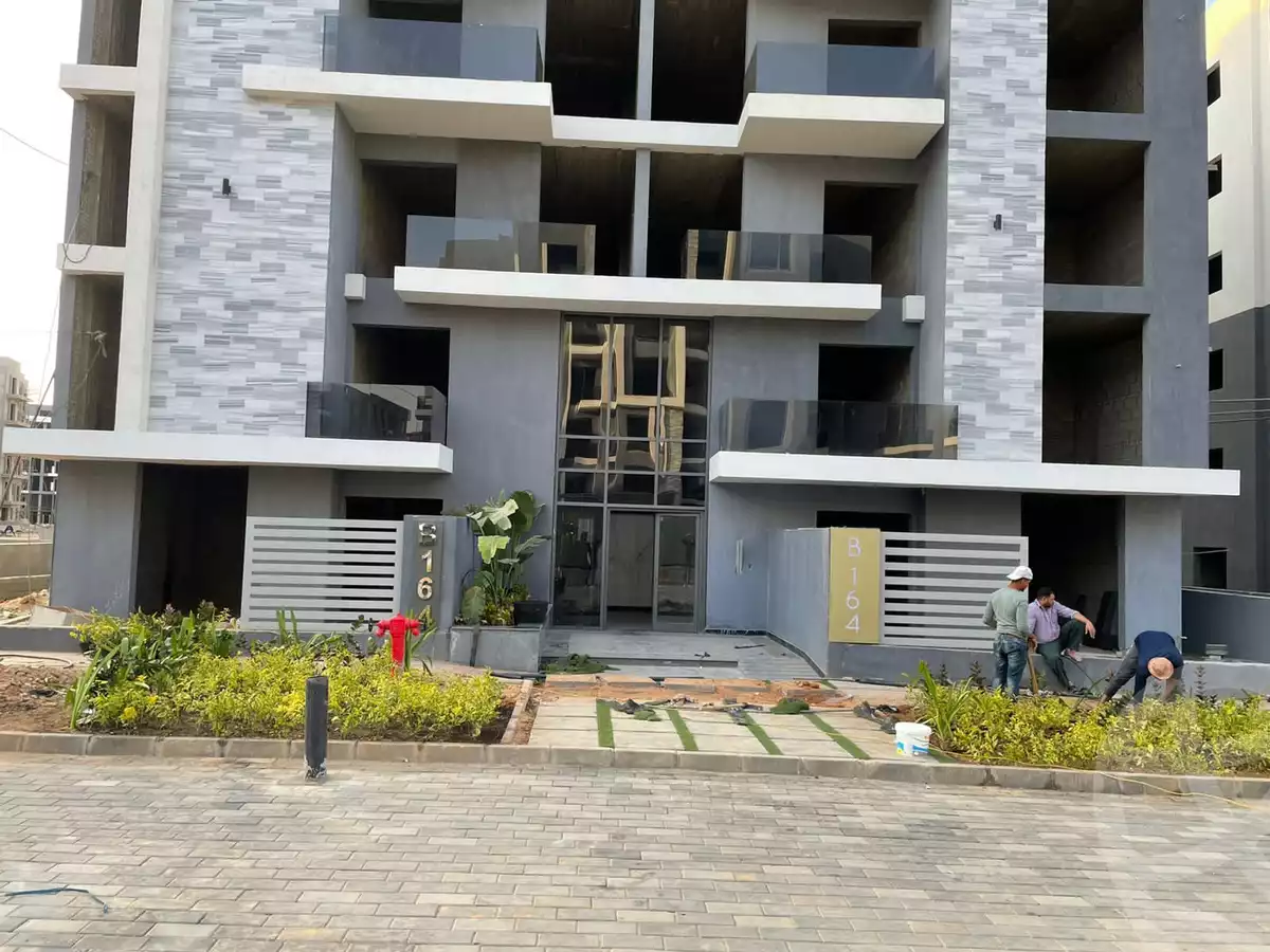 https://aqarmap.com.eg/ar/listing/6086488-for-sale-cairo-6th-of-october-hadaeq-october-kmbwnd-fy-hdyq-ktwbr-sun-capital