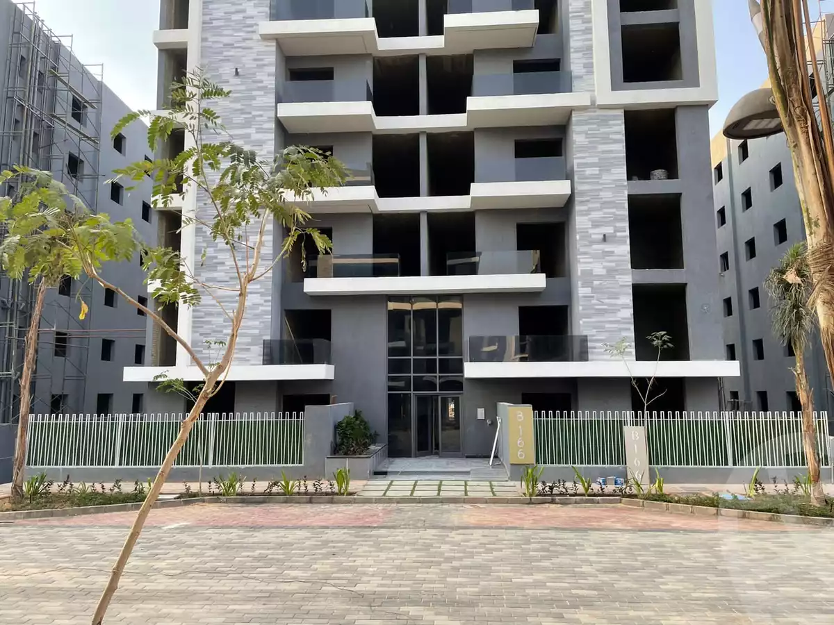 https://aqarmap.com.eg/ar/listing/6086512-for-sale-cairo-6th-of-october-hadaeq-october-kmbwnd-fy-hdyq-ktwbr-sun-capital