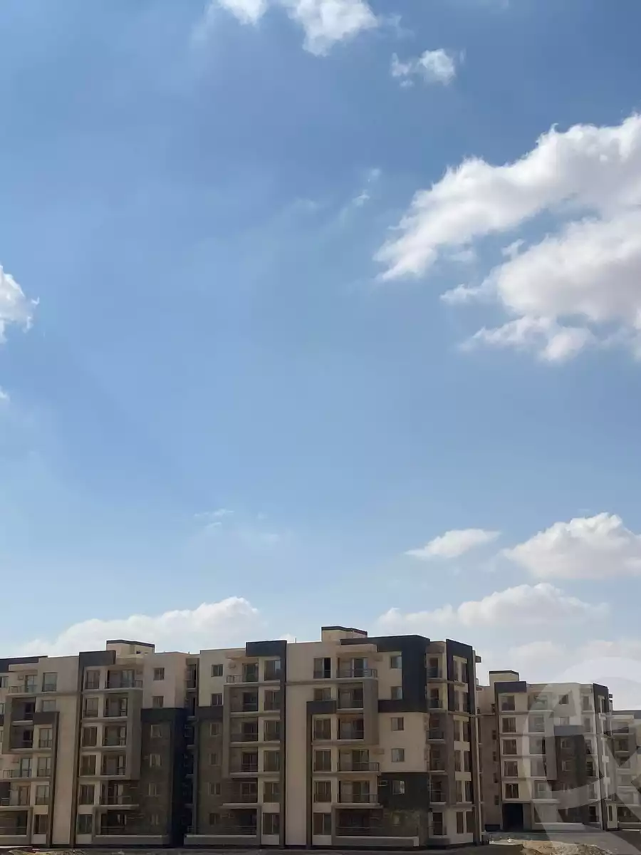 https://aqarmap.com.eg/en/listing/6086681-for-sale-cairo-el-sheikh-zayed-city-lshykh-zyd-ljdyd-west-view-residence-hdp