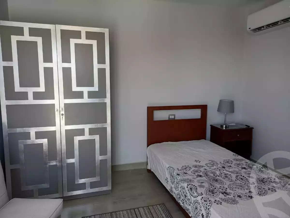 https://aqarmap.com.eg/en/listing/6089738-for-rent-cairo-el-sheikh-zayed-city-compounds-kmbwnd-wyst-twn-swdyk