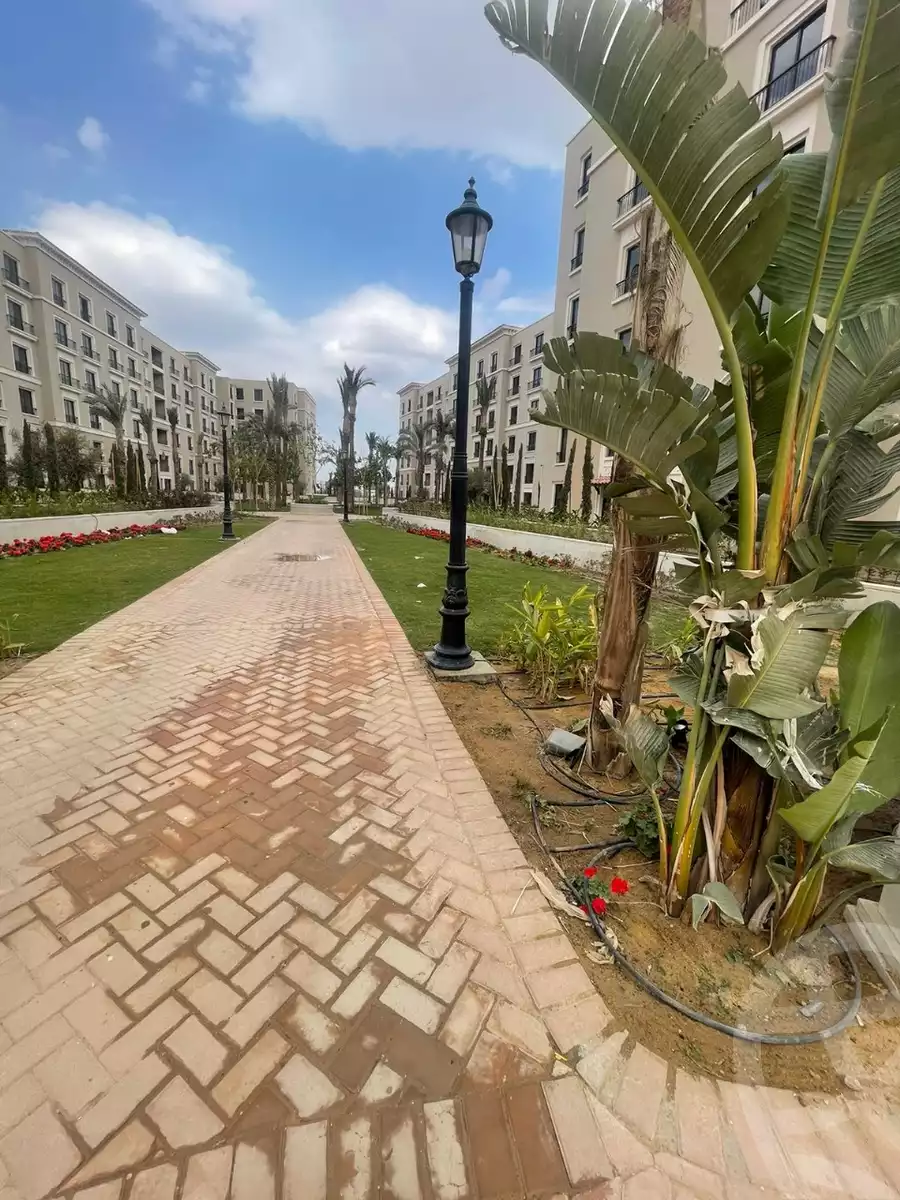 https://aqarmap.com.eg/en/listing/6092857-for-sale-cairo-el-sheikh-zayed-city-compounds-kmbwnd-fyldj-wyst-dr-llttwyr