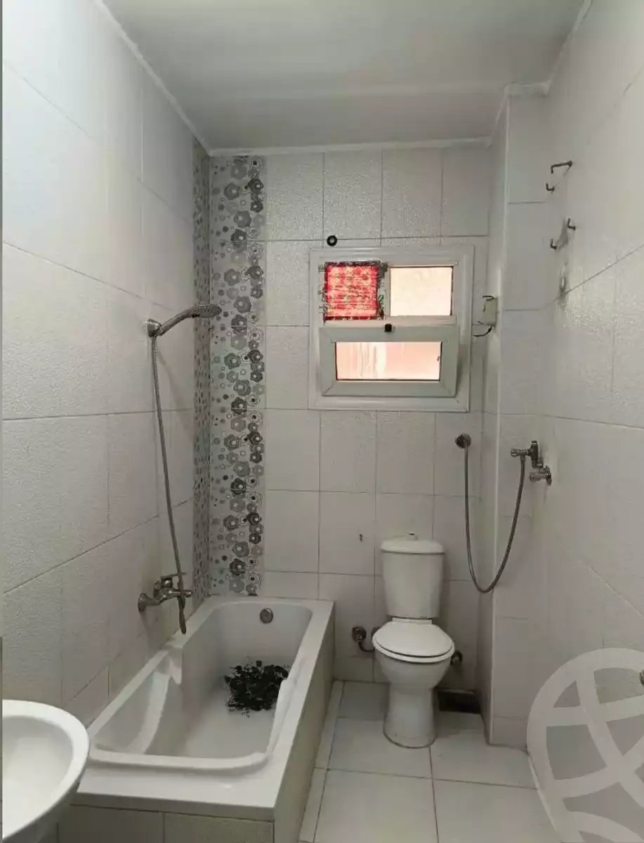 https://aqarmap.com.eg/en/listing/6094641-for-rent-cairo-mokattam-lhdb-l-ly