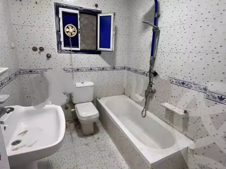 https://aqarmap.com.eg/ar/listing/6098306-for-sale-alexandria-l-jmy-lbytsh-al-samalehy-1-st