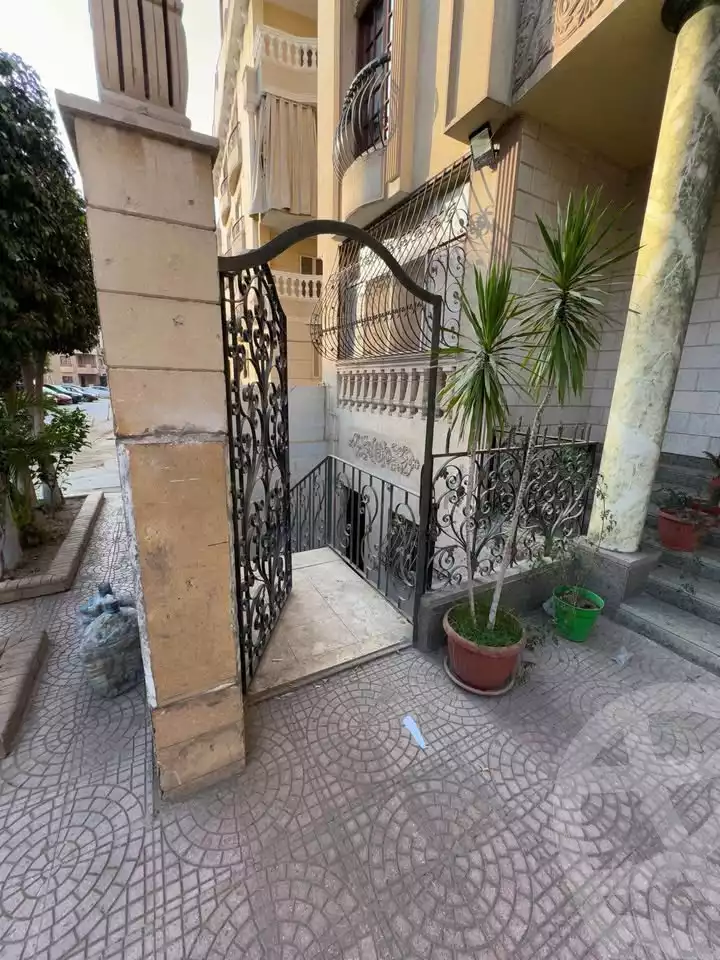 https://aqarmap.com.eg/en/listing/6098602-for-sale-cairo-mokattam-lhdb-l-ly